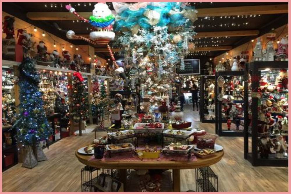 Find the Perfect Christmas Decorations at Your Local Christmas Decoration Stores